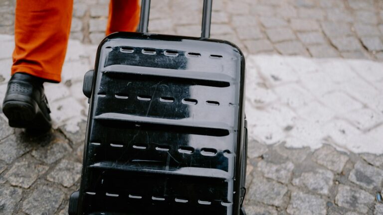 Best Lightweight Luggage Options for Savvy Travelers Today