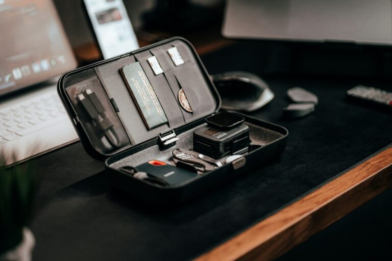 How to Organize Your Travel Gear Efficiently on the Go